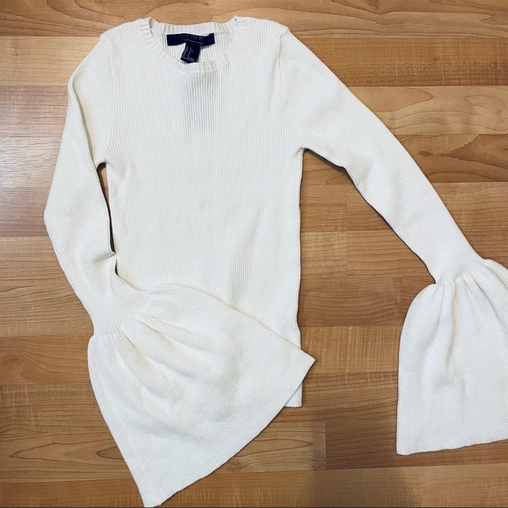 Bell Sleeve Knit S NWT